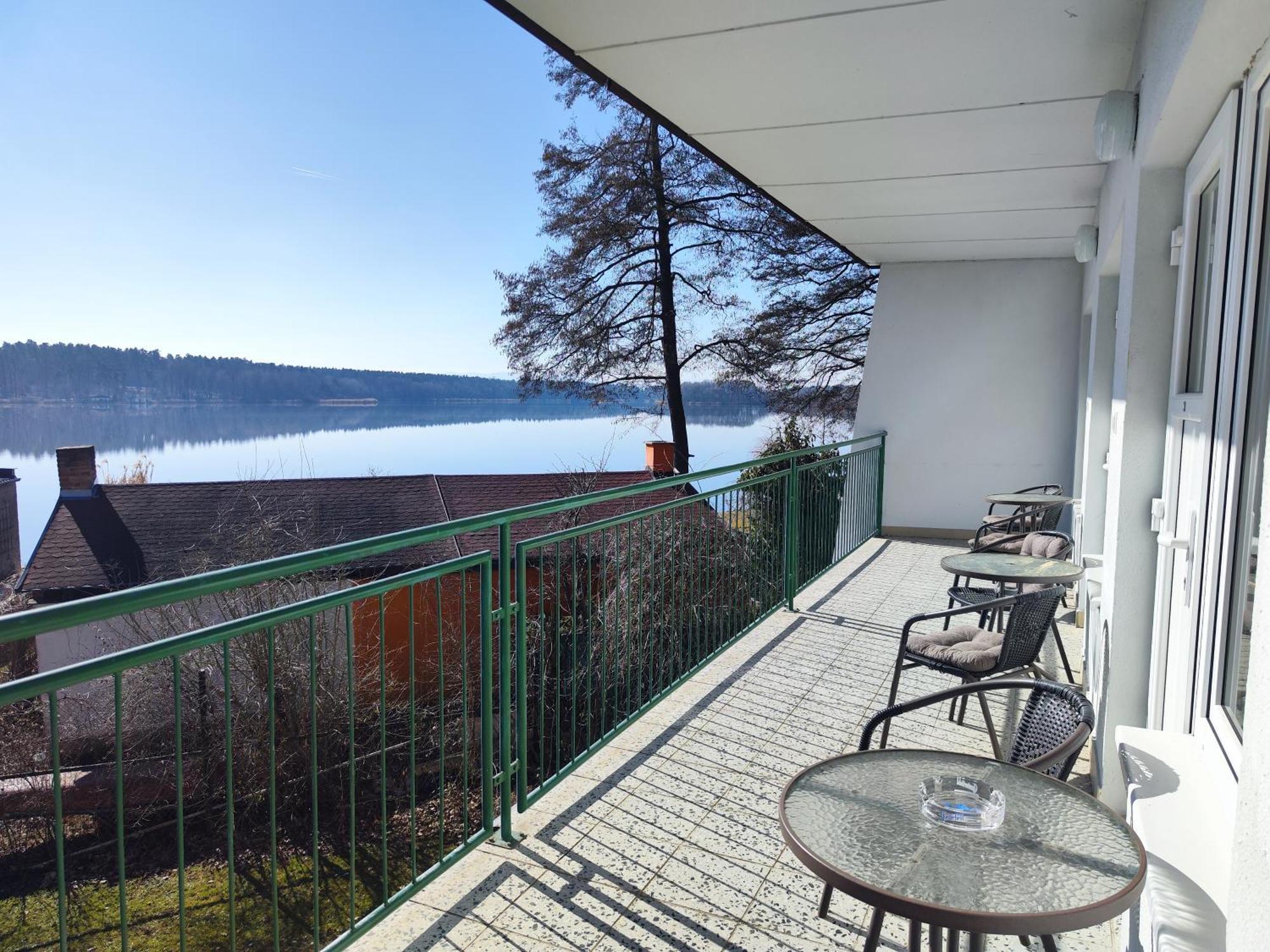 Hotel Yacht Club Bezdrev Hluboká nad Vltavou Esterno foto