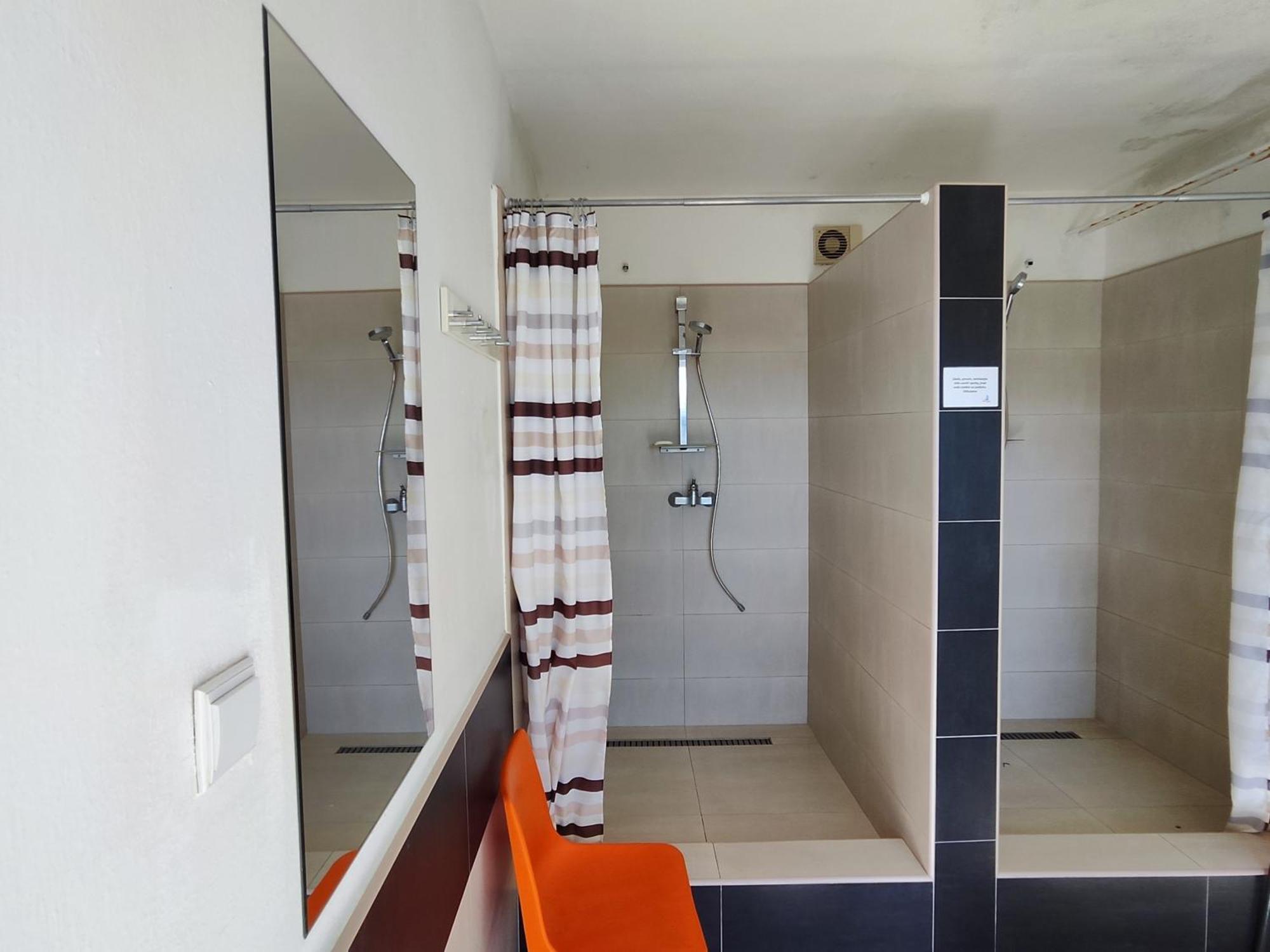 Hotel Yacht Club Bezdrev Hluboká nad Vltavou Esterno foto