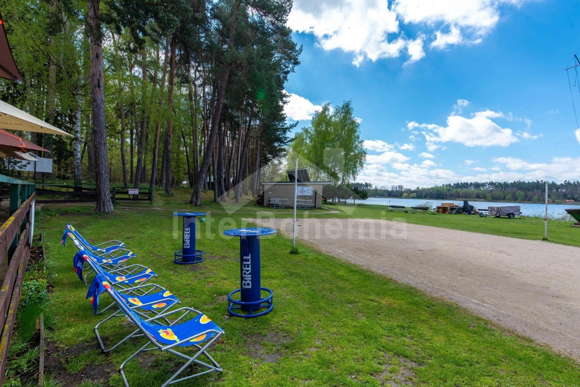 Hotel Yacht Club Bezdrev Hluboká nad Vltavou Esterno foto