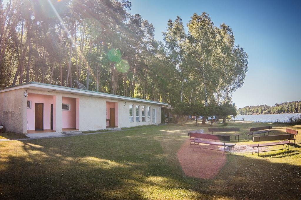 Hotel Yacht Club Bezdrev Hluboká nad Vltavou Esterno foto